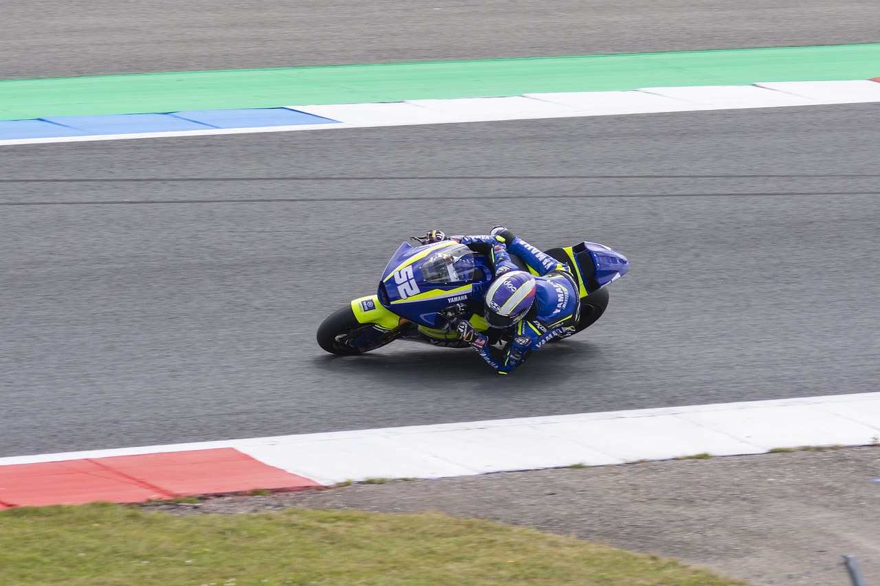 战略调整与 战略调整与